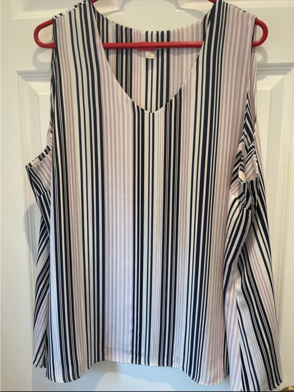 Est. 1846 (Cato) lilac and navy lined sleeveless top size 22/24W